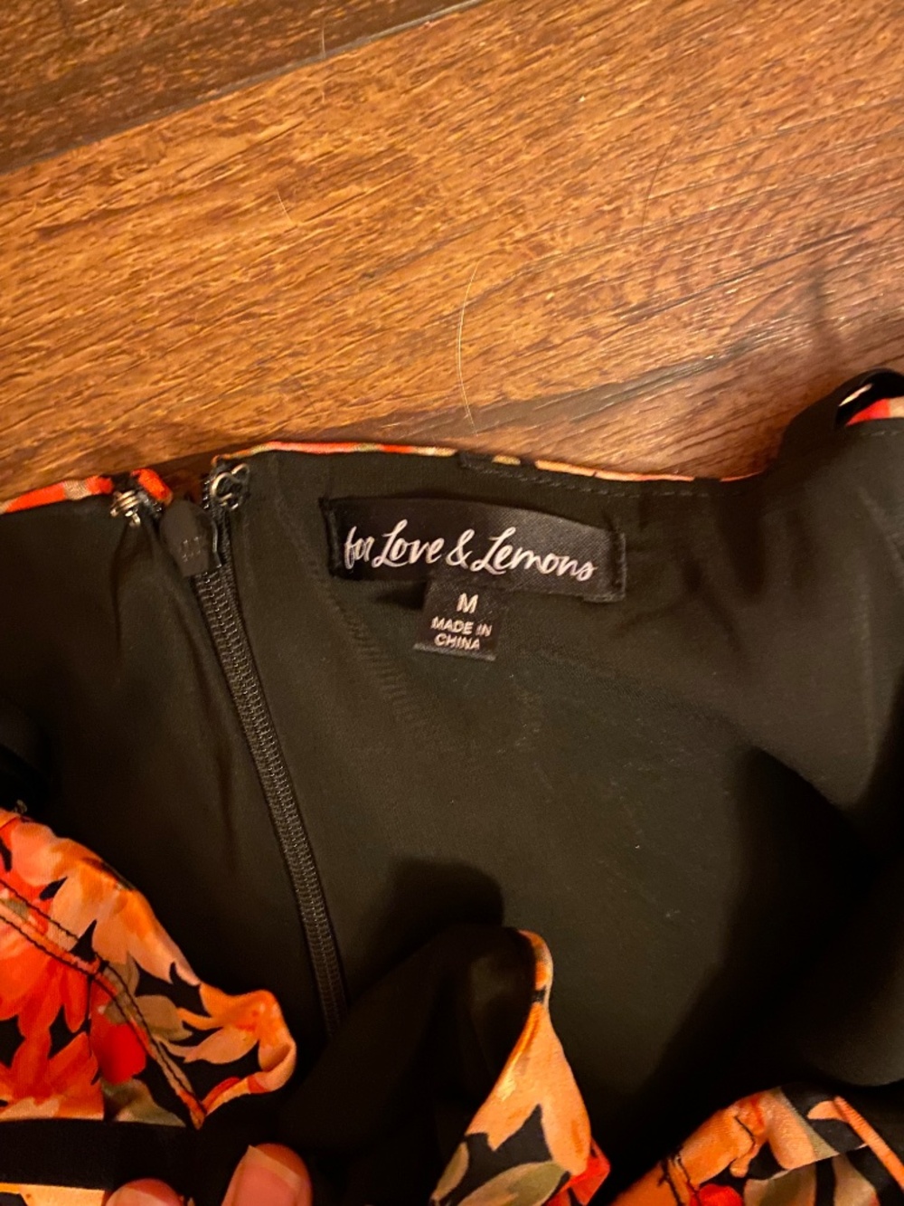 FREE PEOPLE X FOR LOVE & LEMONS Sz MEDIUM SYLVIE MINI DRESS PLUNGE BUBBLE HEM - Picture 3 of 4